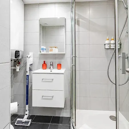 Le Cozy Oberkampf - T2 Renove - Versailles 7 Min - Hec 5 Min *