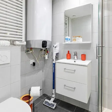 Le Cozy Oberkampf - T2 Renove - Versailles 7 Min - Hec 5 Min